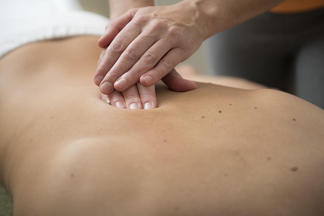 massage-3795693_640